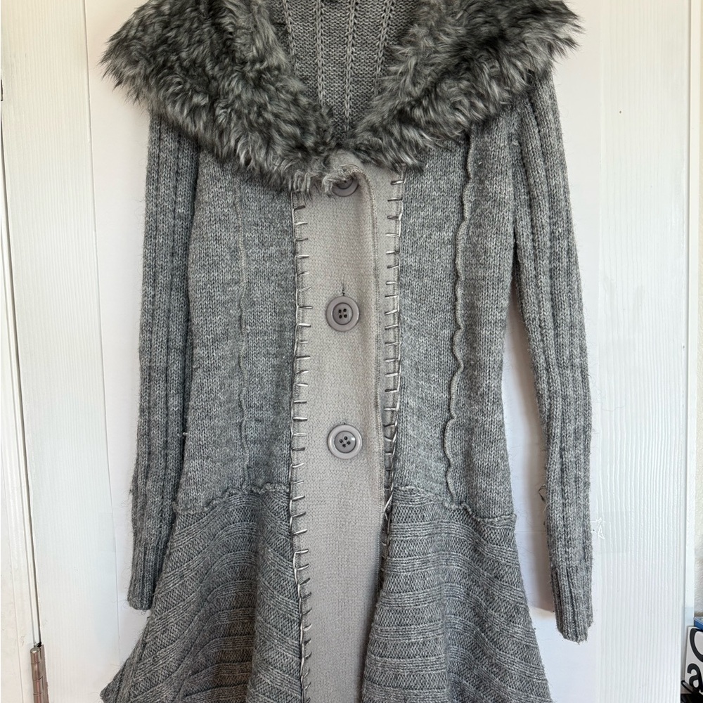 Roz & Ali Gray Faux Fur Trim Cardigan
